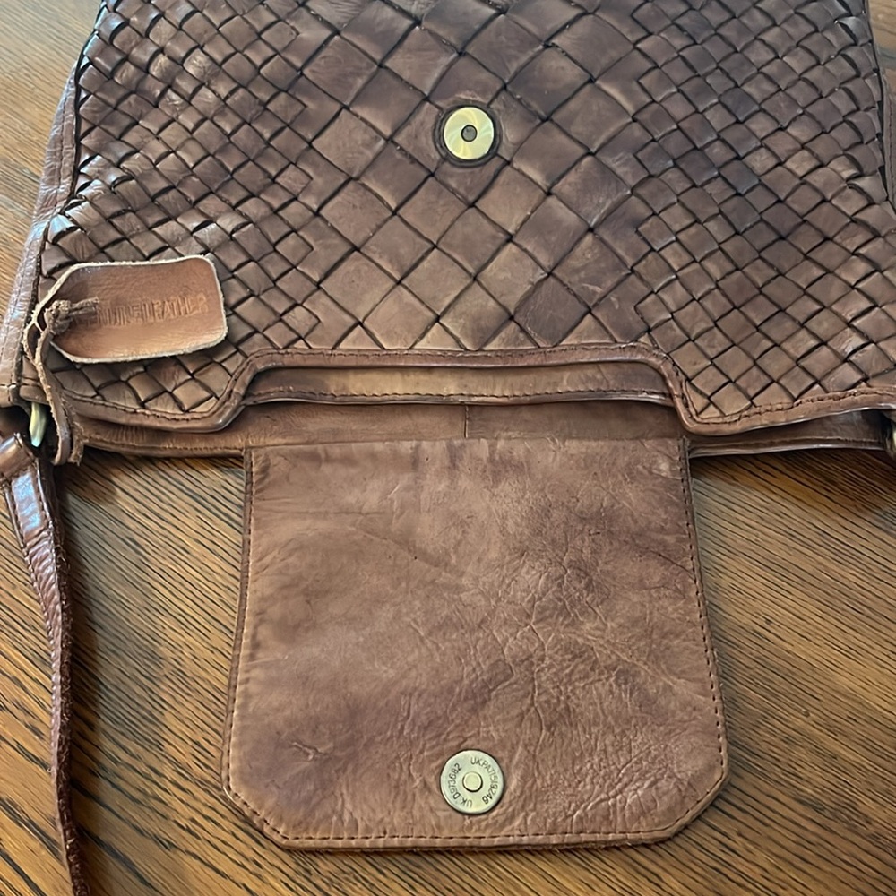 Genuine Leather Shoulder Bag - Picture 3 of 11